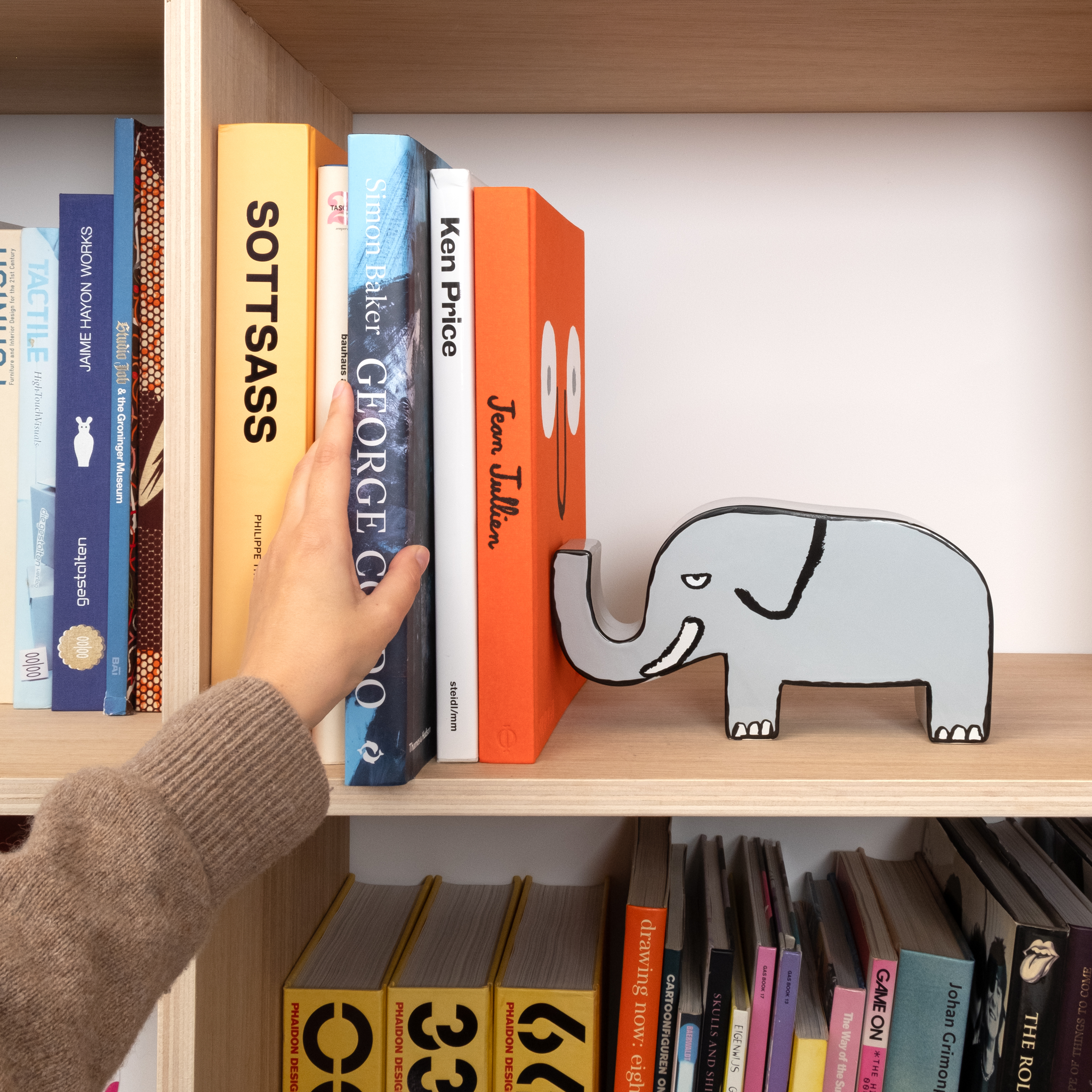 'L'ÉLÉPHANT' by Jean Jullien